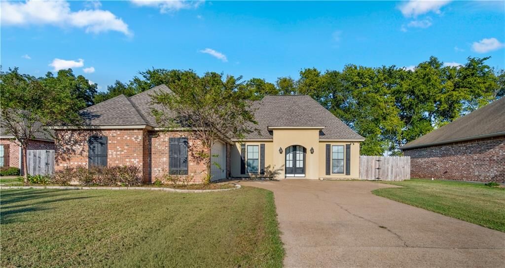 Property Photo:  116 Grand Lakes Boulevard  LA 71303 