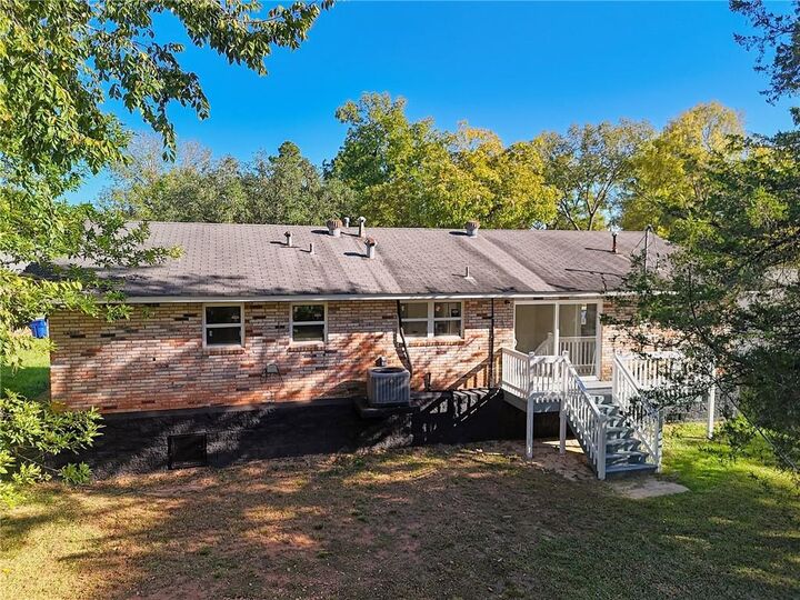 Property Photo: 6910 Isabella Drive LA 71301