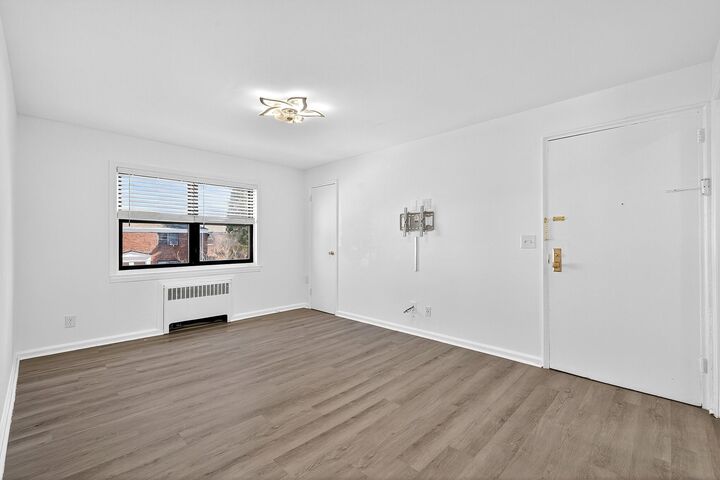 Property Photo:  35 Garretson Ave 28  NJ 07002 