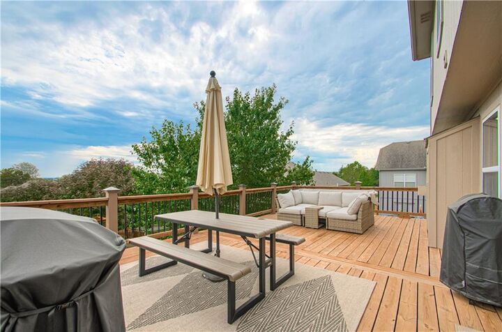 Property Photo:  2304 NE 23rd Street  MO 64029 