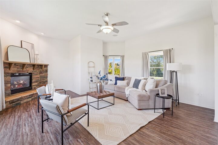 Property Photo:  778 182nd Avenue  IA 50219