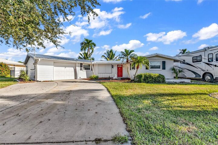 Property Photo:  138 Leland Street SE  FL 33952 