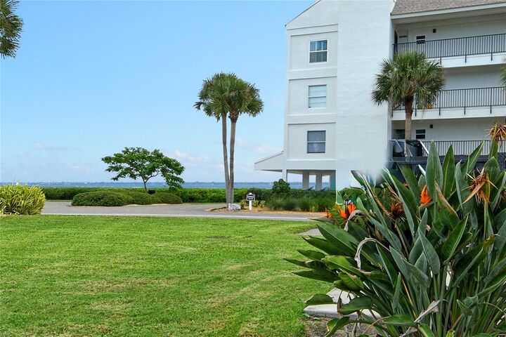 Property Photo: 4780 Gulf Of Mexico Dr. Villa 5 FL 34228