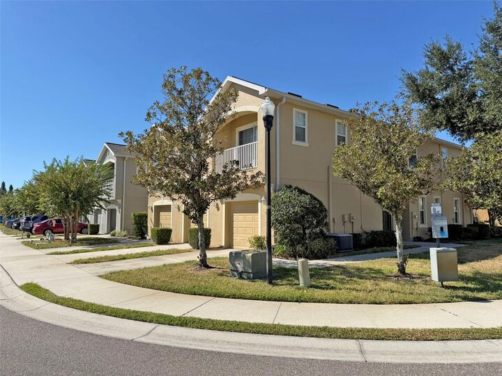 Property Photo: 8903 Moonlit Meadows Loop FL 33578