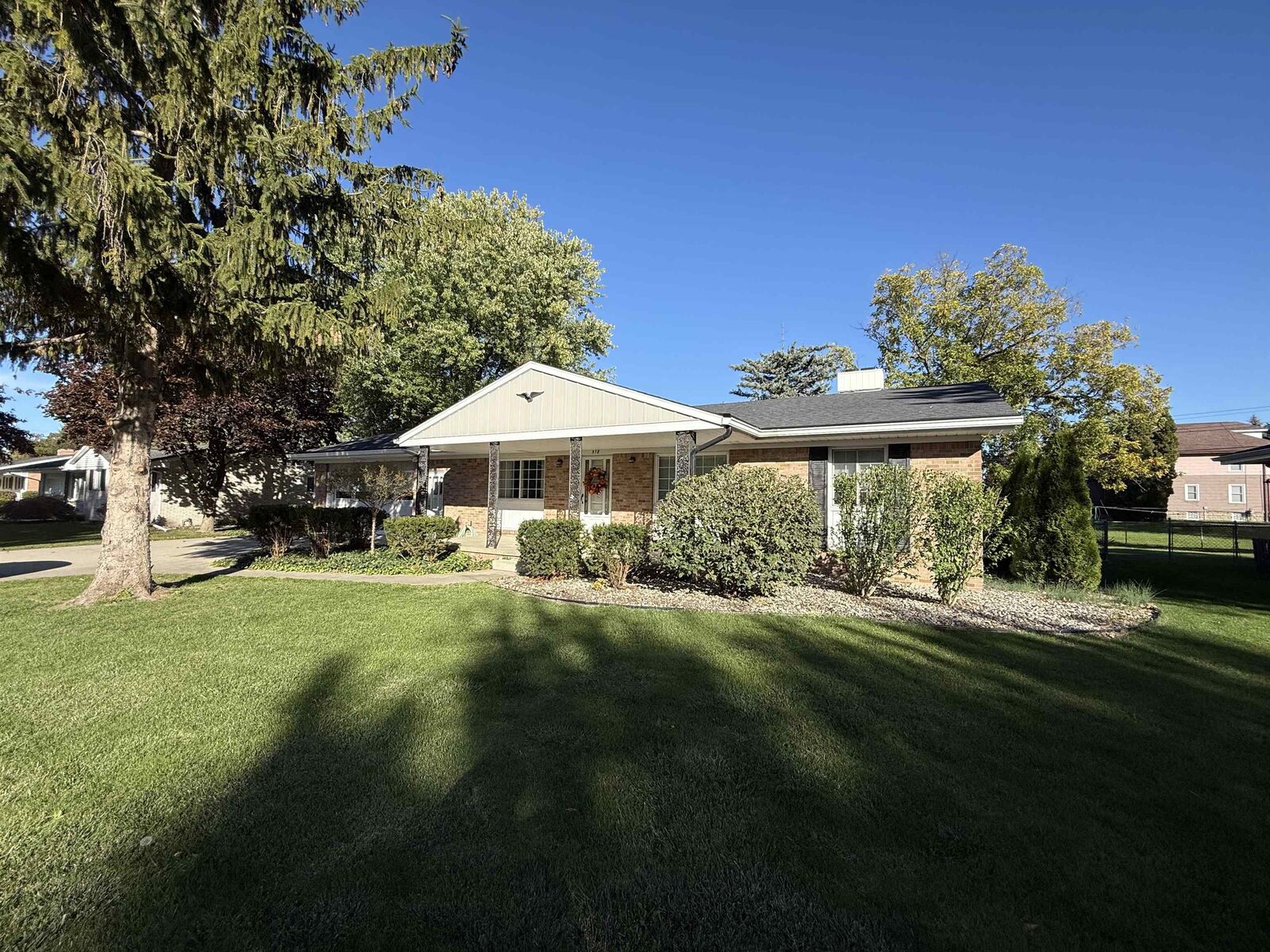 Property Photo:  518 Pensacola Drive  MI 48708 
