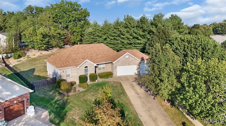 Property Photo: 1115 Dingledine Manor Court MO 63304