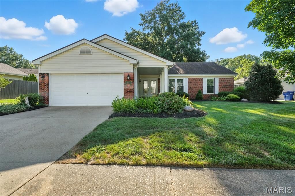 Property Photo: 1152 Hollyberry Drive MO 63021