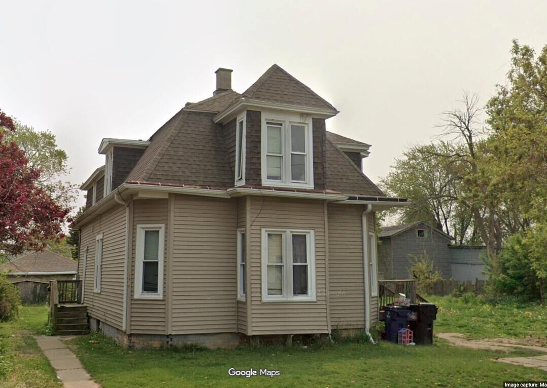 Property Photo: 1309 Summit Ave WI 53404