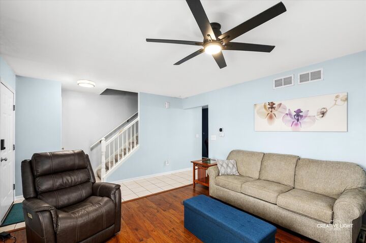 Property Photo:  1409 White Pine Court  IL 60560