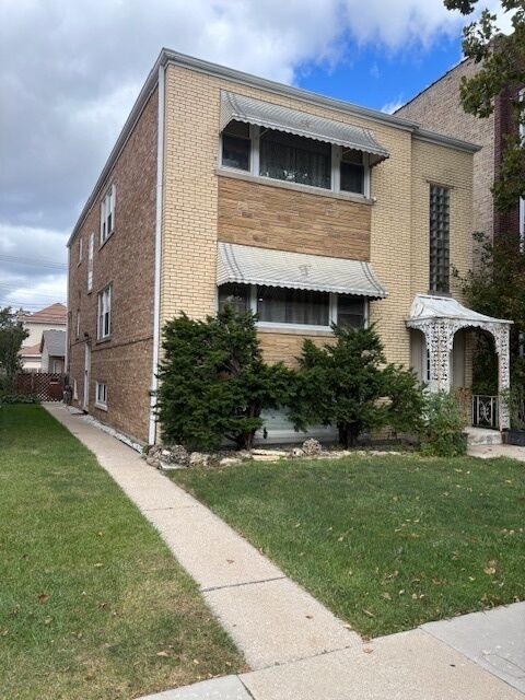 Property Photo: 5354 W Montrose Avenue IL 60641