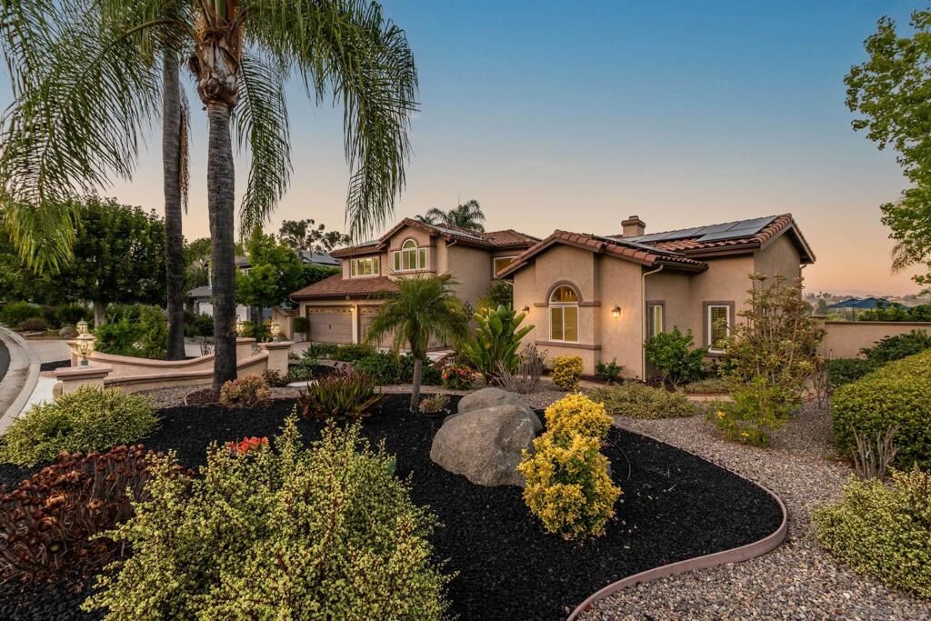 Property Photo: 2340 Lomica Pl CA 92029