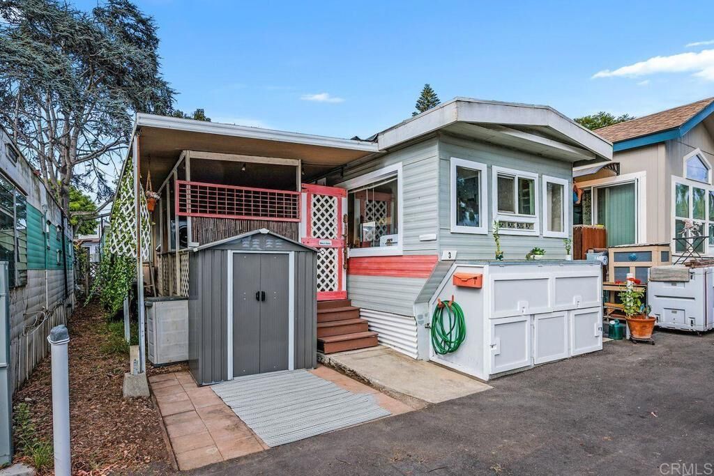 Property Photo: 523 N Vulcan 3 CA 92024