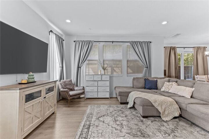 Property Photo:  2350 S Via Esplanade 31  CA 91762 