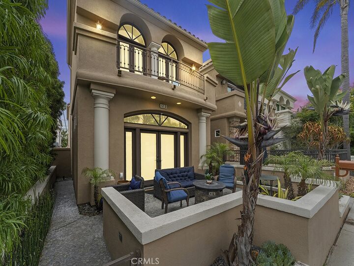 Property Photo: 513 Pecan Ave CA 92648
