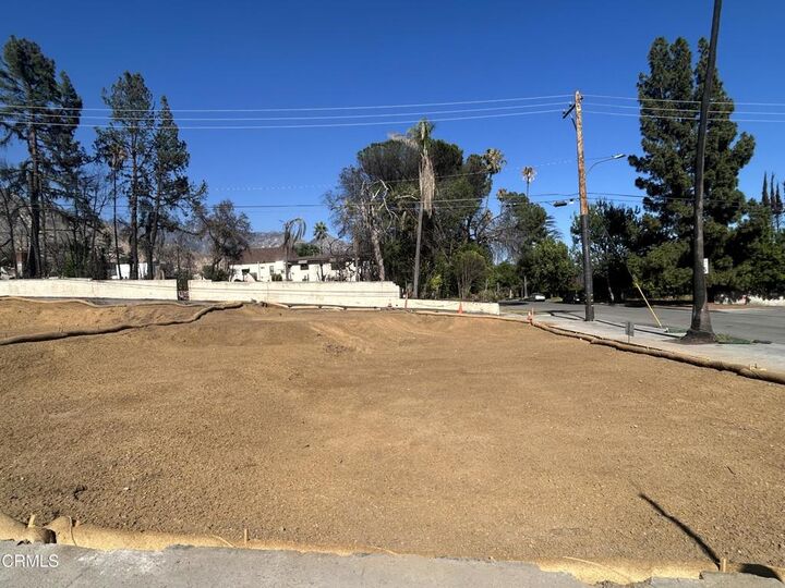 Property Photo:  2490 Lake Avenue  CA 91001