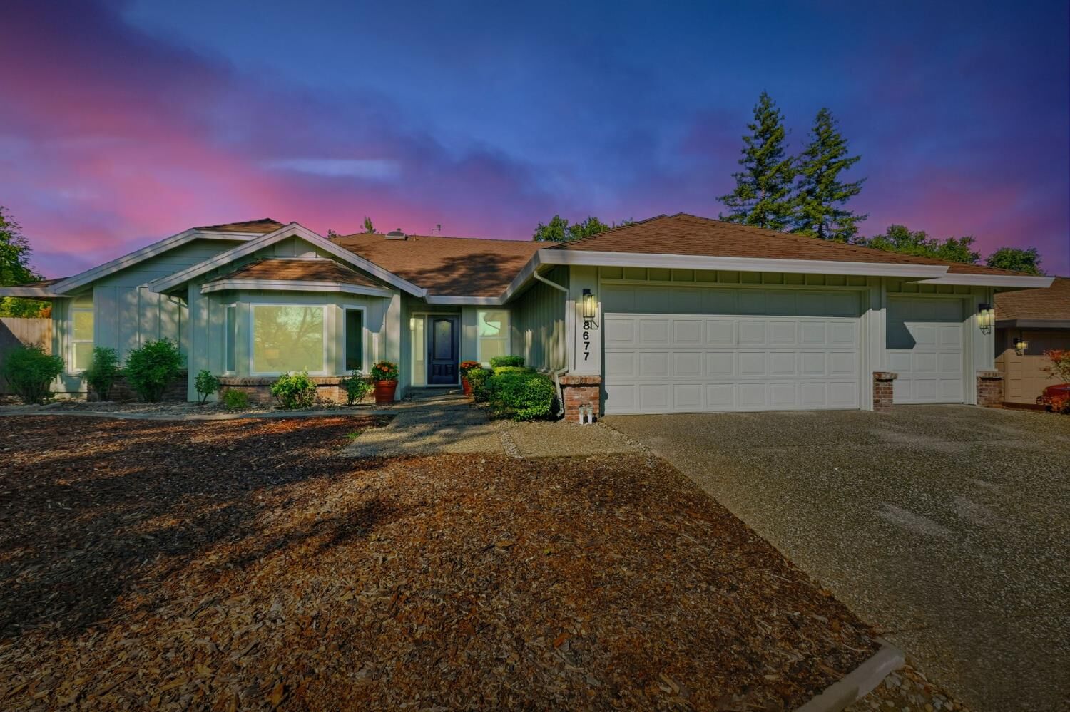Property Photo: 8677 E Robin Hill Way CA 95662