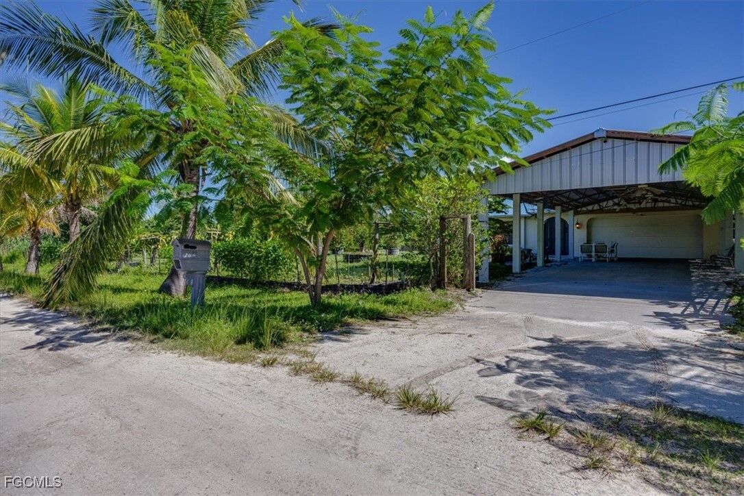 Property Photo:  12290 Cristi Way  FL 33922 
