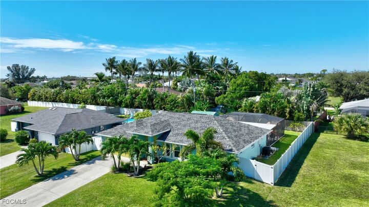 Property Photo:  1306 SW 4th Place  FL 33991 