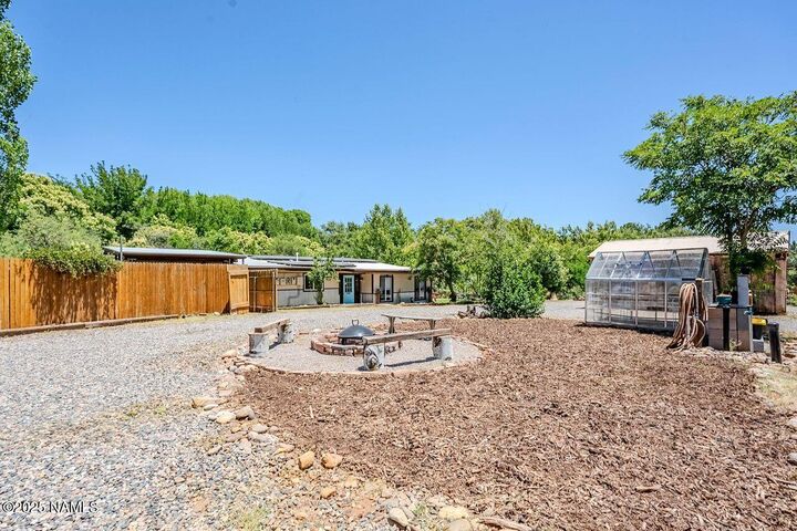 Property Photo:  902 N 14th Street  AZ 86326 