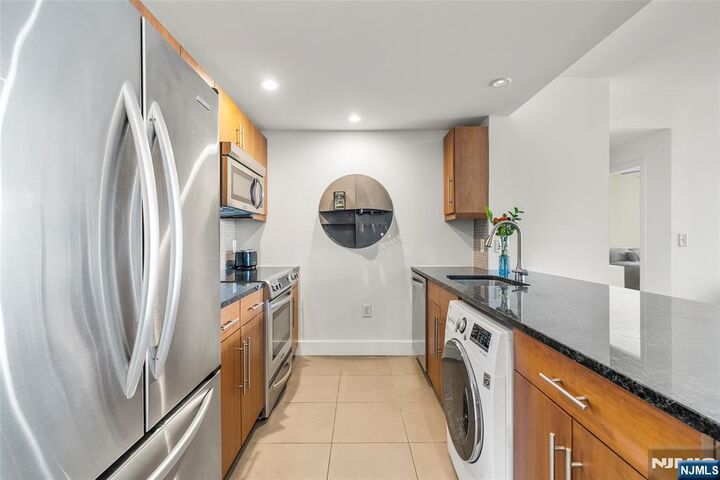 Property Photo: 88 Morgan Street 4107 NJ 07302