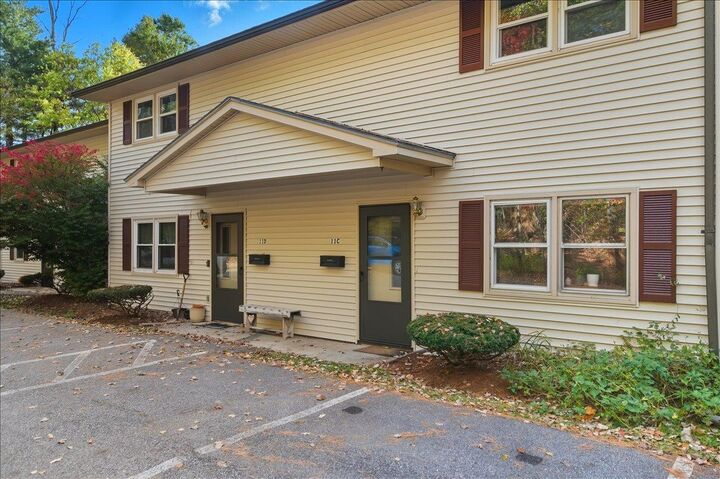 86 Pinecrest Drive  Essex Junction VT 05452 photo