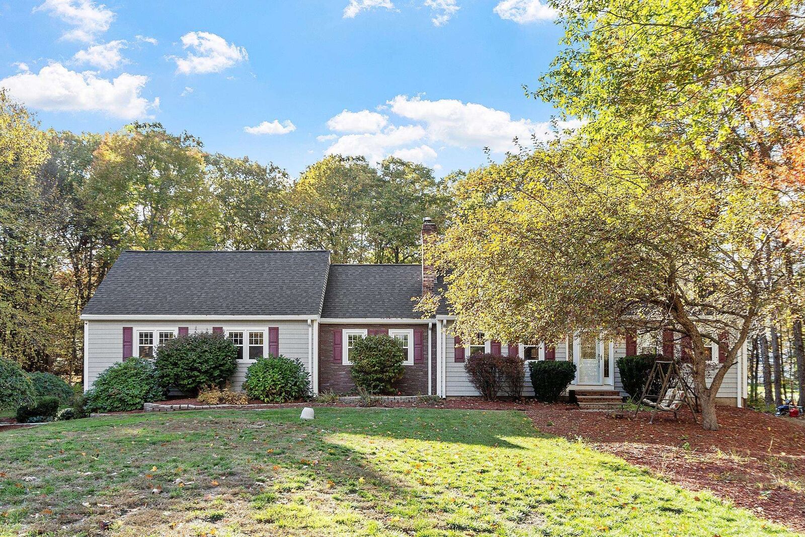 Property Photo: 24 Alyssa Drive NH 03038