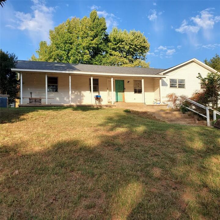 Property Photo:  23615 Johnson Avenue  OK 73080