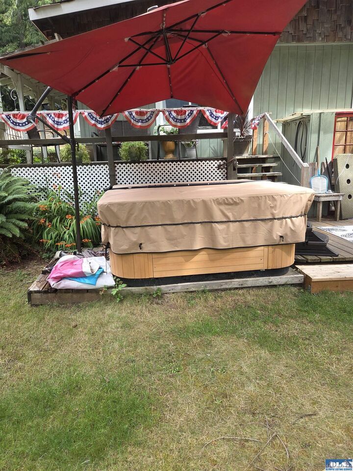 Property Photo: 17 Thompson Point WA 98363