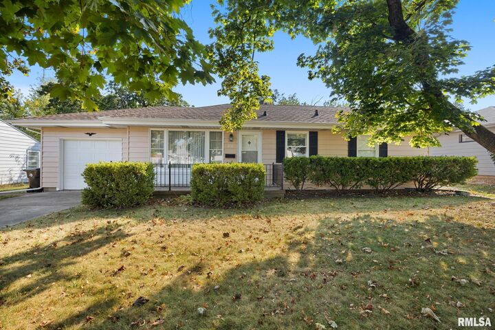 316 Knoll Crest Drive  Peoria IL 61614 photo