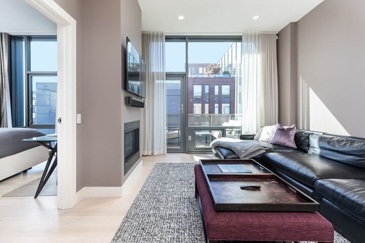 Property Photo: 32 Traveler St Ph8 MA 02118