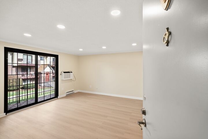 Property Photo: 11 Royal Crest Dr 5 MA 02368