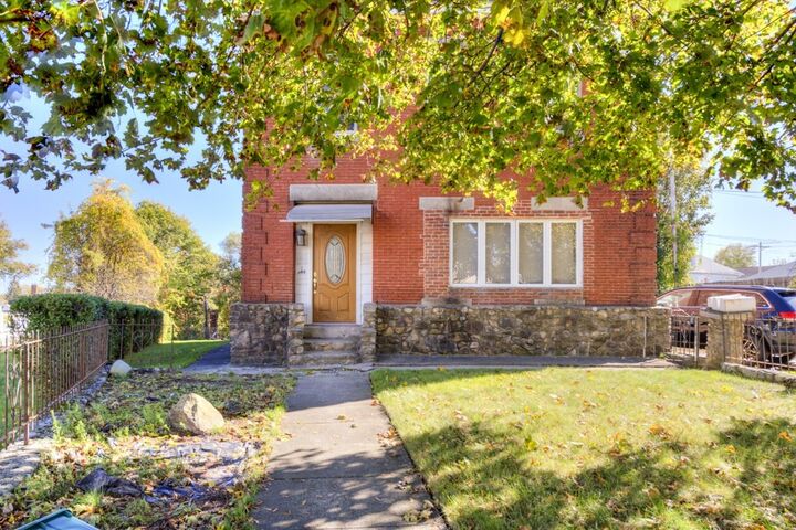 Property Photo: 308 Plantation St MA 01604