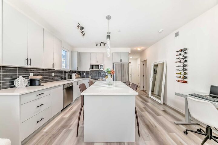 Property Photo:  15 Sage Meadows Landing NW 6101  AB T3P 1E5