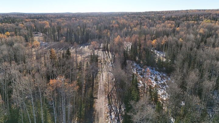 Property Photo: 32521 Range Road 72 AB T0M 1X0