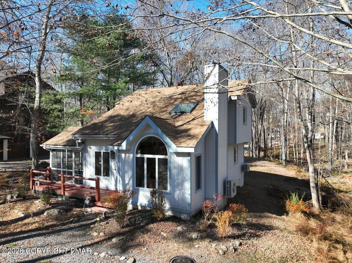 Property Photo: 135 Sitka Drive PA 18347