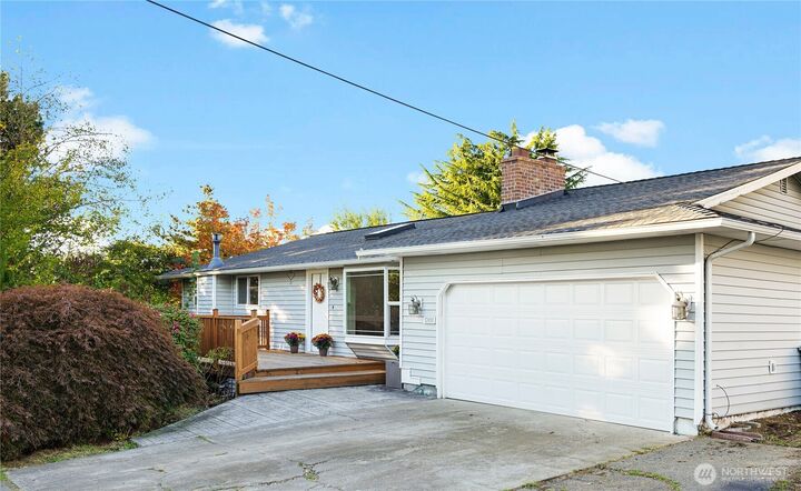 Property Photo:  12418 SE 251st Place  WA 98030 