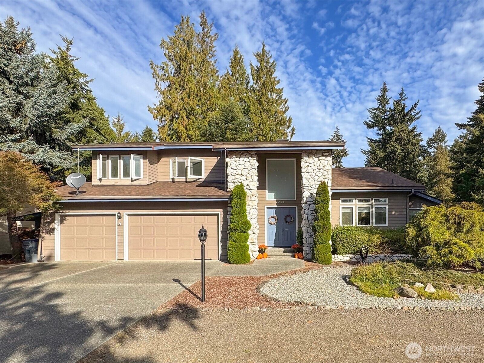 Property Photo: 213 Sunset Place WA 98382