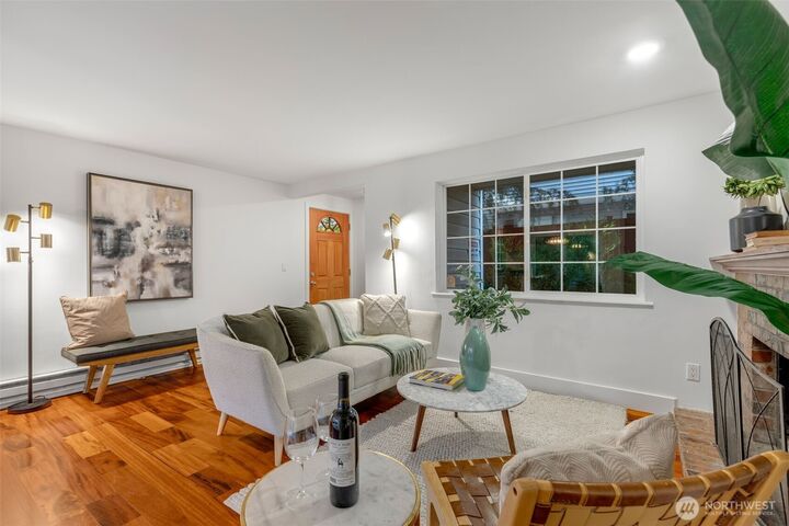 Property Photo:  633 NW 85th Street 101  WA 98117 