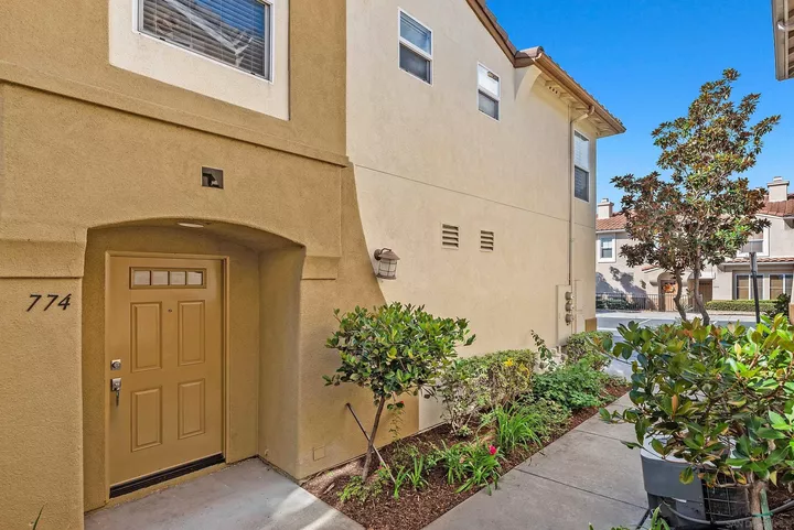 Property Photo:  774 Callecita Aquilla Sur  CA 91911