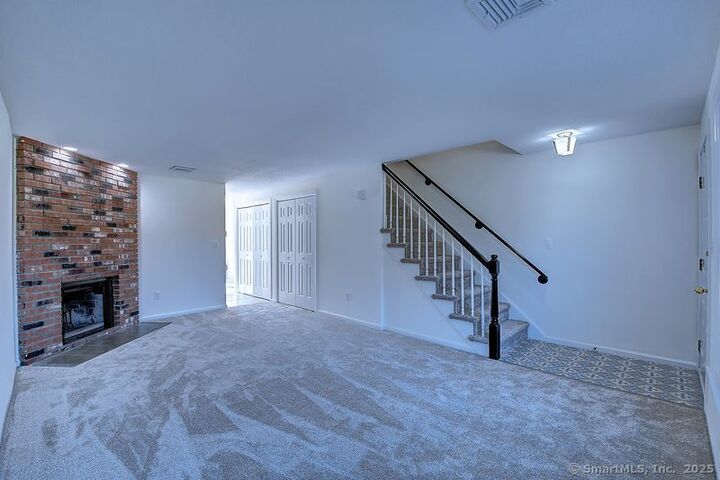 Property Photo: 4 Lexington Court 4 CT 06067