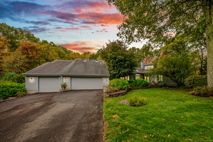 Property Photo: 39 High Ridge Hollow CT 06001