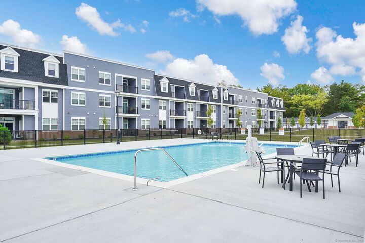Property Photo: 280 Salmon Brook Street 4-4301 CT 06035