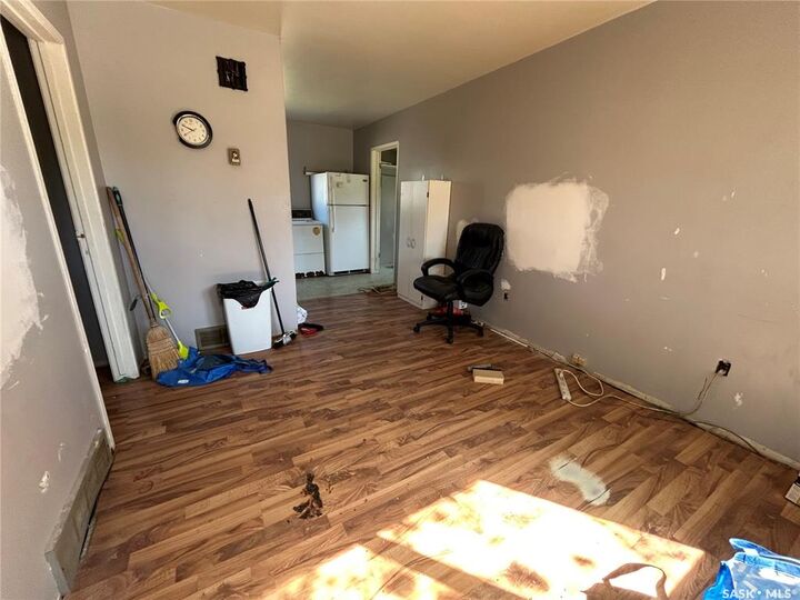Property Photo: 1122 Iroquois Street W SK S6H 5B9