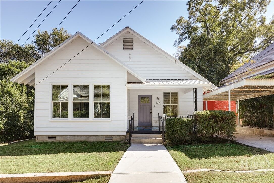 Property Photo:  143 Barrow St  GA 30601 