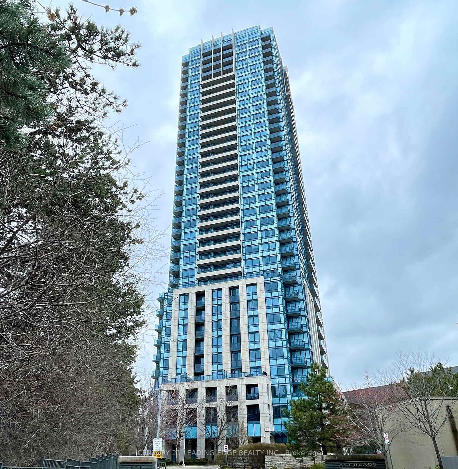 Property Photo:  181 Wynford Drive 1905  ON M3C 0C6