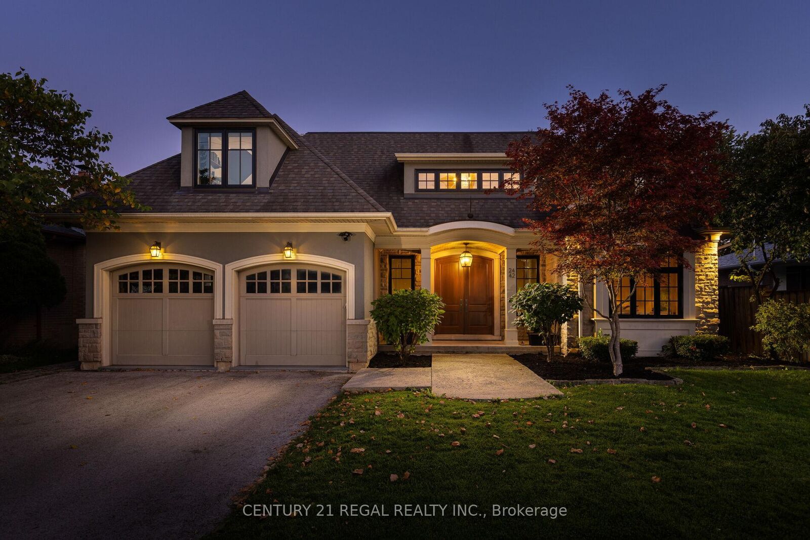 Property Photo:  2442 Meadowood Crescent  ON L6L 1V6
