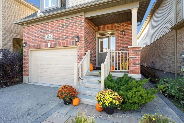 Property Photo:  184 Macalister Boulevard  ON N1G 0G8 