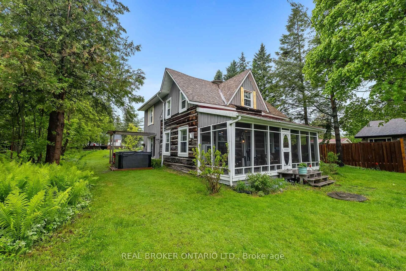 Property Photo:  70 Cowans Crescent  ON K0L 2W0