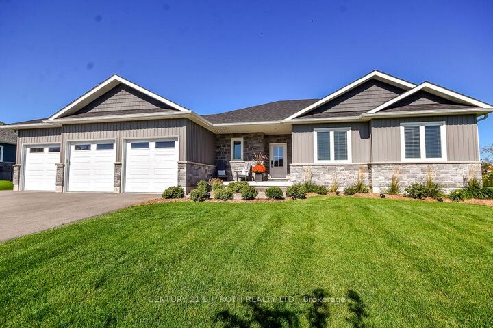 Photo de la propriété: 51 Cheslock Crescent ON L3V 8N8