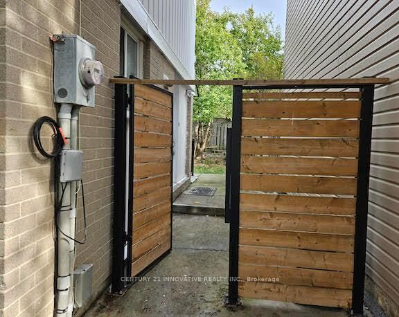 Property Photo:  38 Jackman Drive  ON L6S 2L8